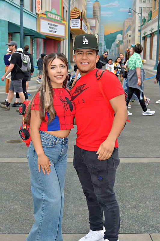 Kassandra and Jacob captured moment 15