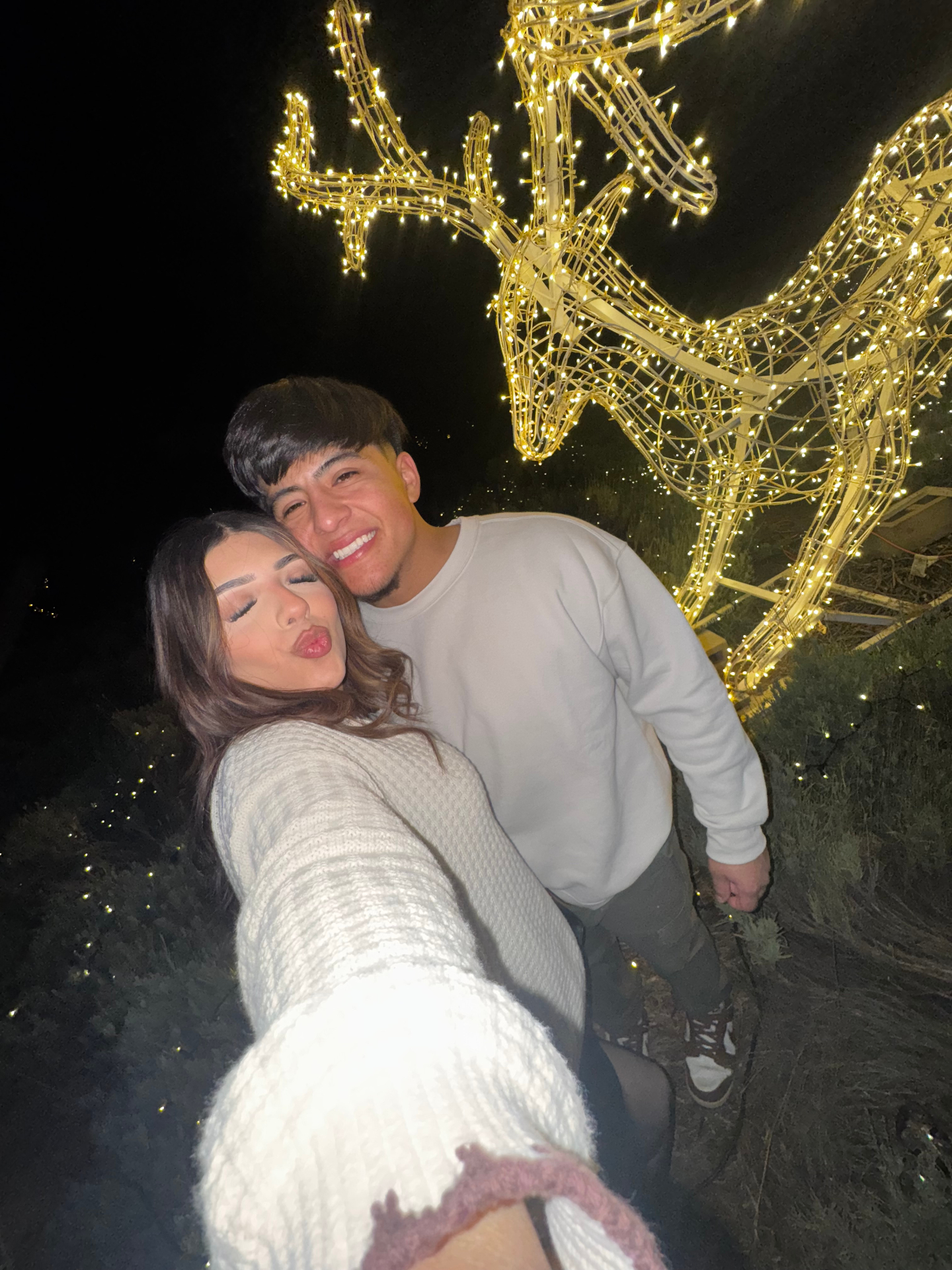 Kassandra and Jacob captured moment 2