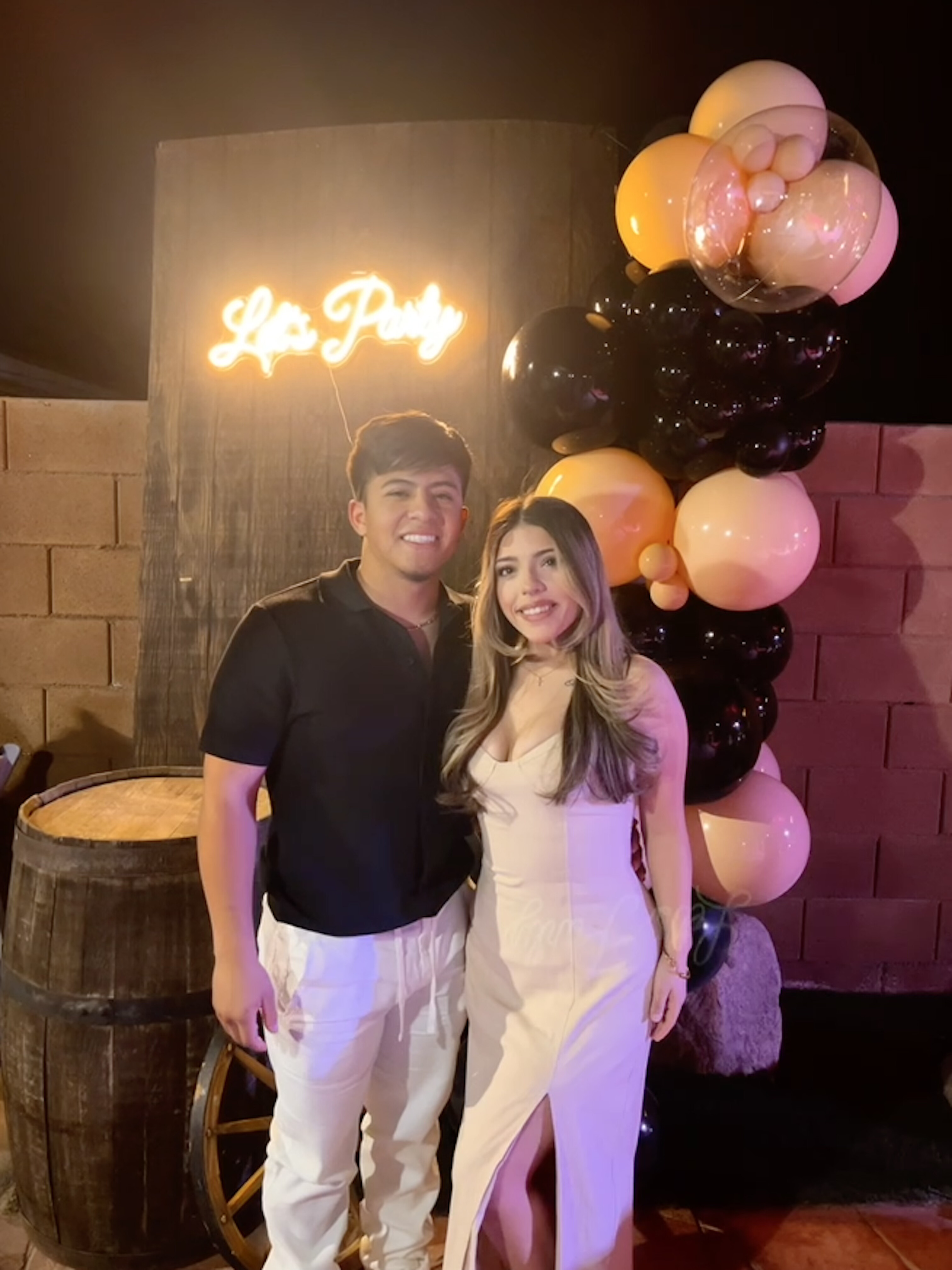 Kassandra and Jacob captured moment 16